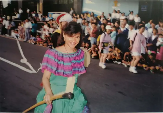 Mayte Montero tocando la gaita en un desfile en Corea.